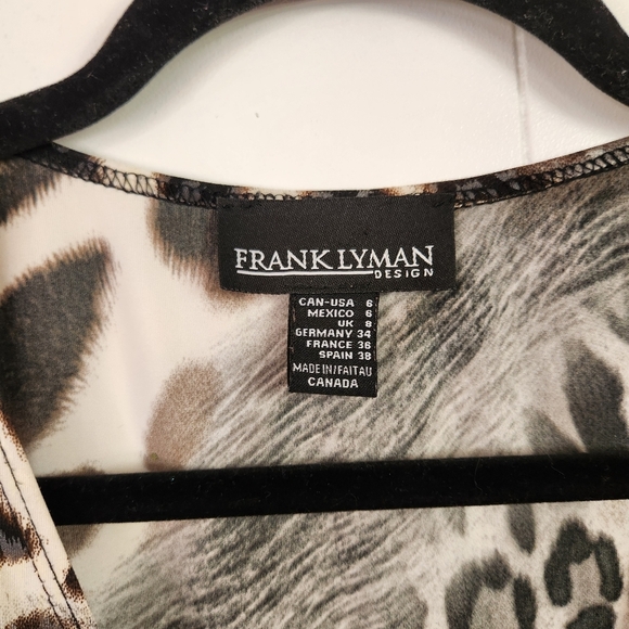 Frank Lyman Animal Print V-Neck Wrap Top Stretchy 3/4 Sleeves Size 6 Sexy Dressy - Picture 3 of 10
